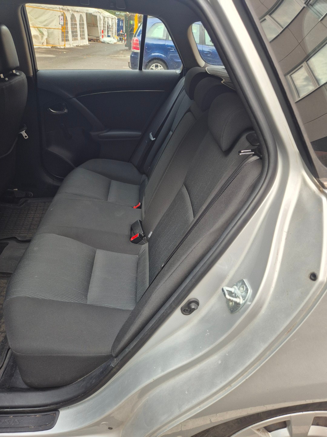 Toyota Avensis til salg hos Nabilli