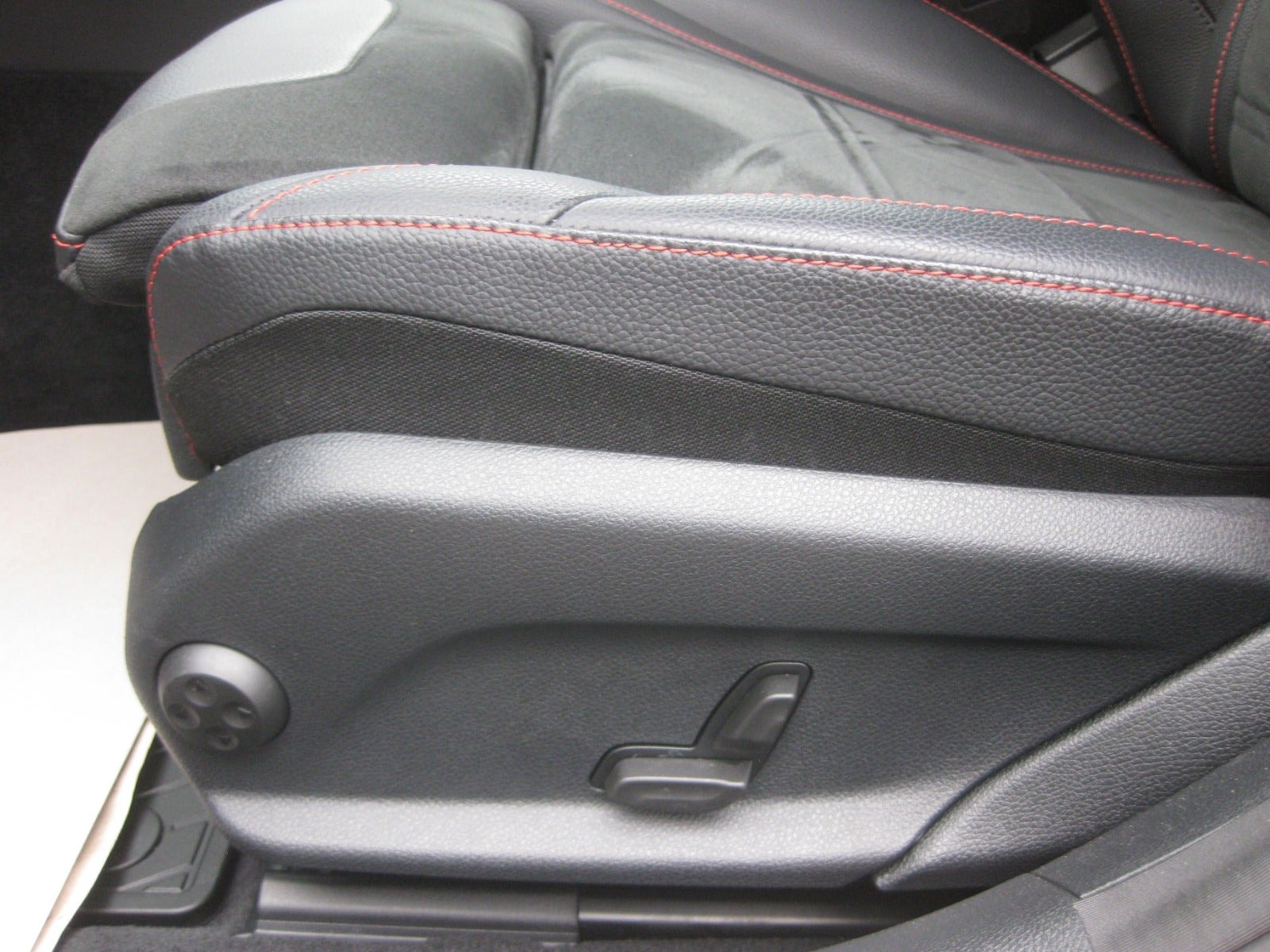 Mercedes C43 til salg hos Nabilli