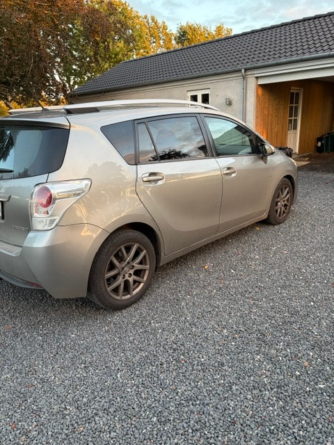 Toyota Sportsvan til salg hos Nabilli