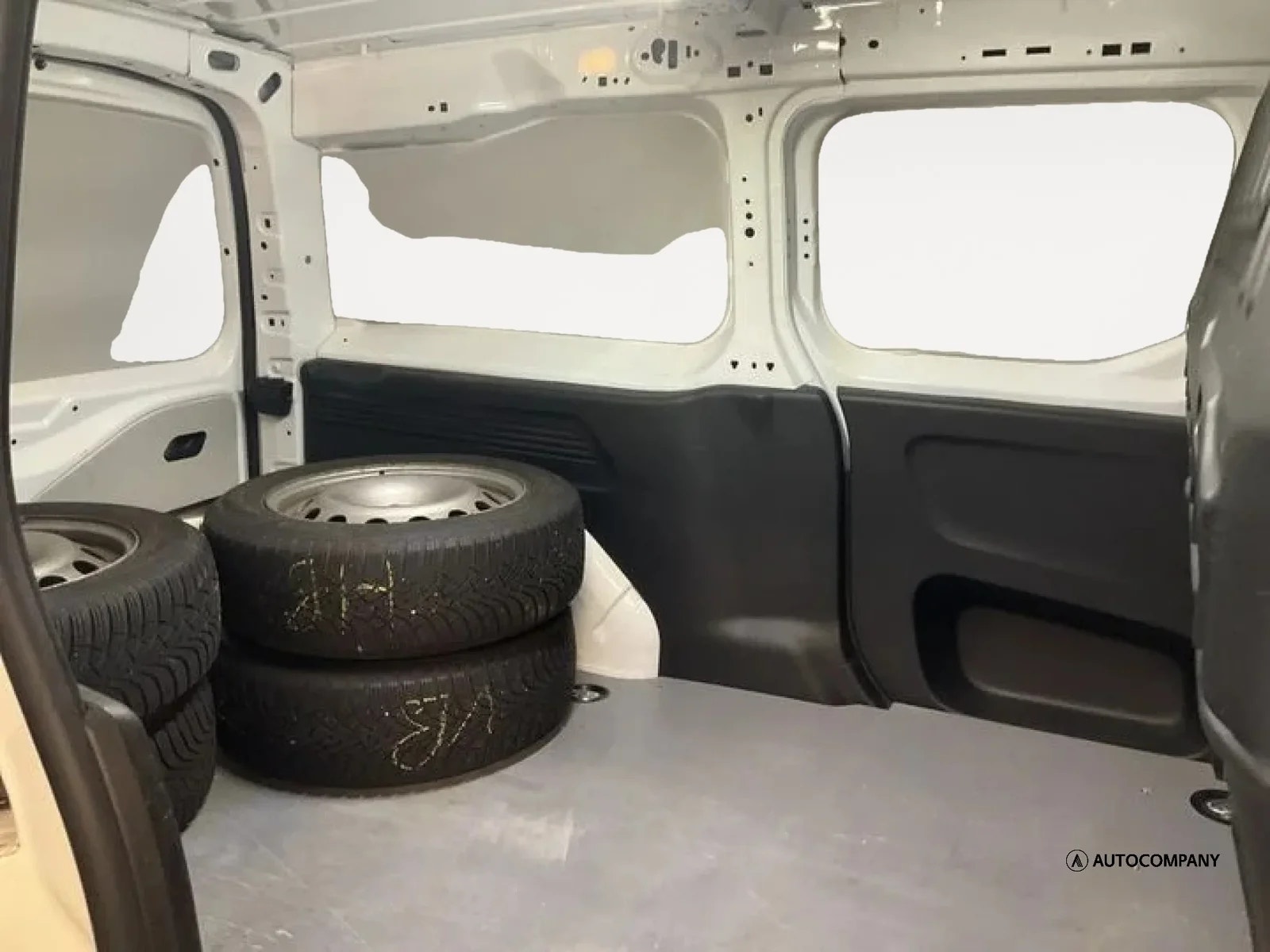Opel Combo til salg hos Nabilli
