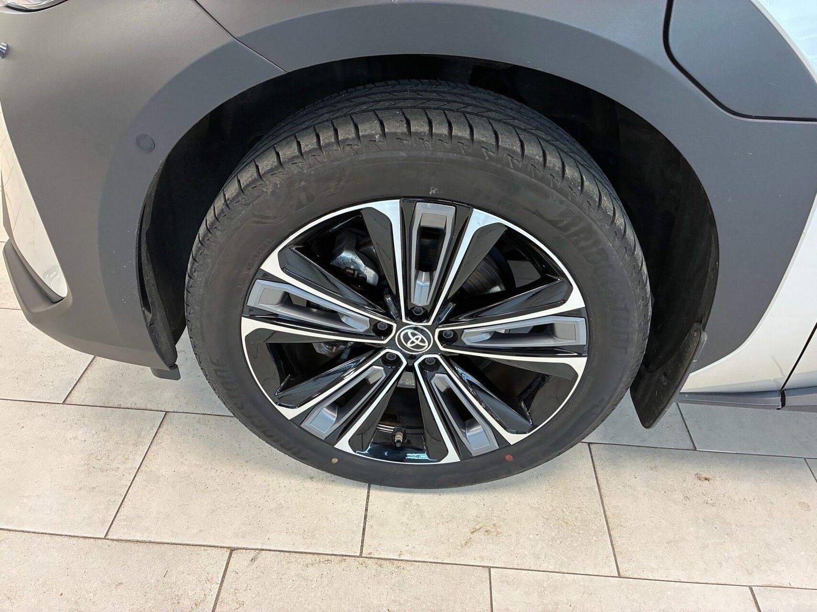 Toyota bZ4X til salg hos Nabilli