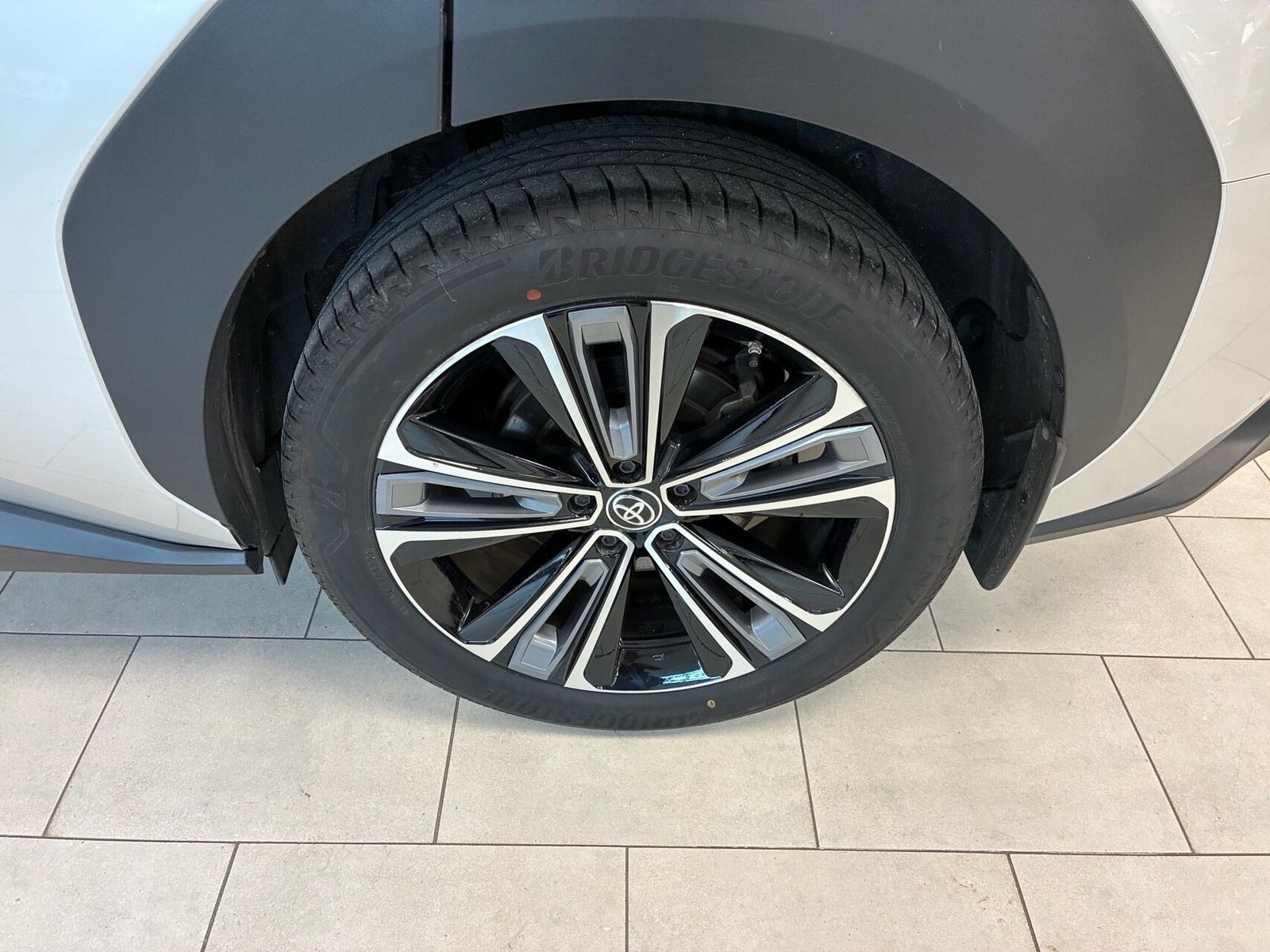 Toyota bZ4X til salg hos Nabilli
