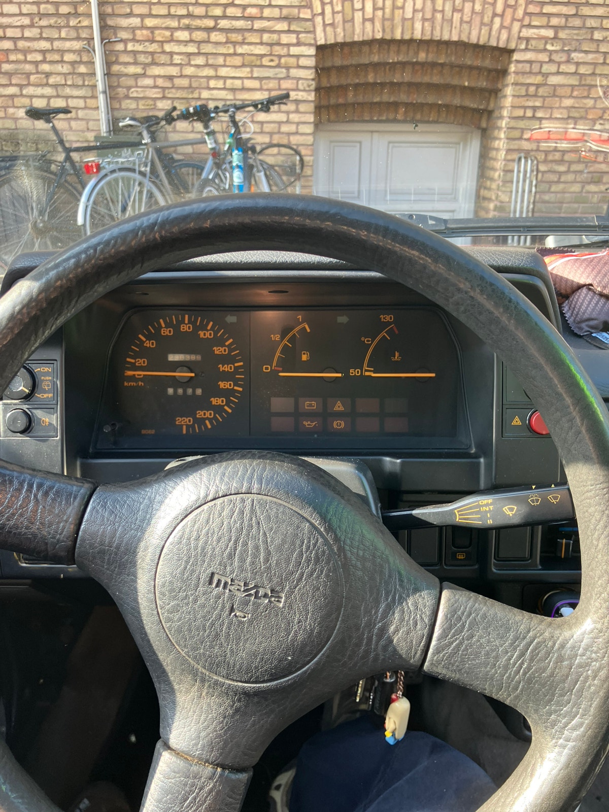Mazda 323 til salg hos Nabilli