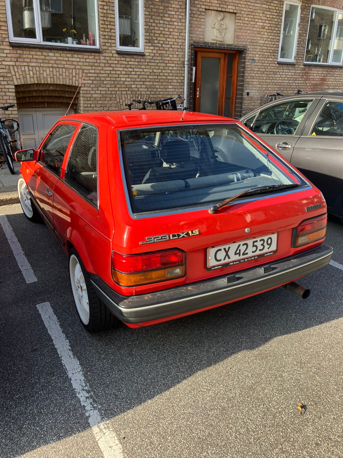 Mazda 323 til salg hos Nabilli