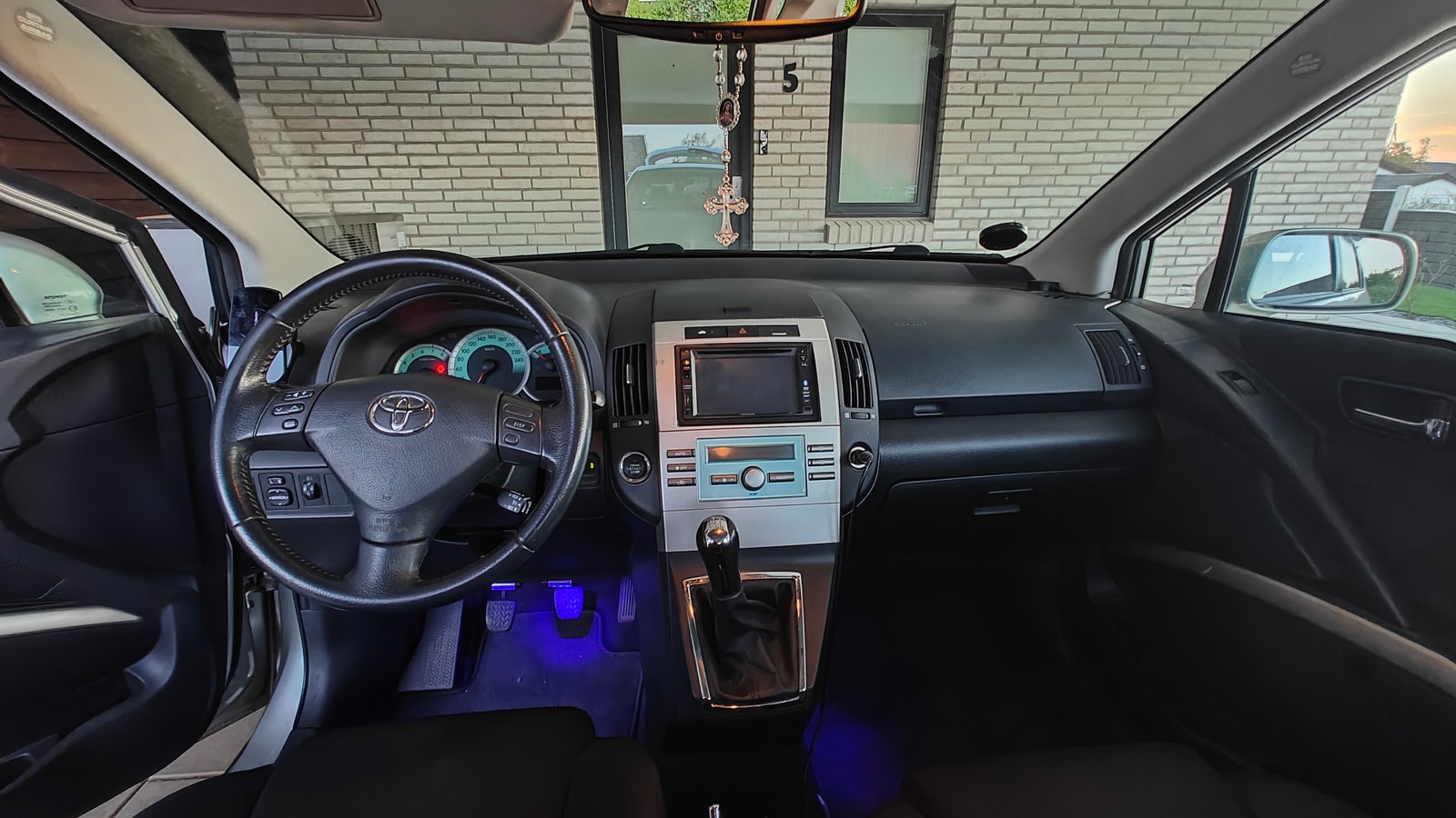 Toyota Corolla Verso til salg hos Nabilli