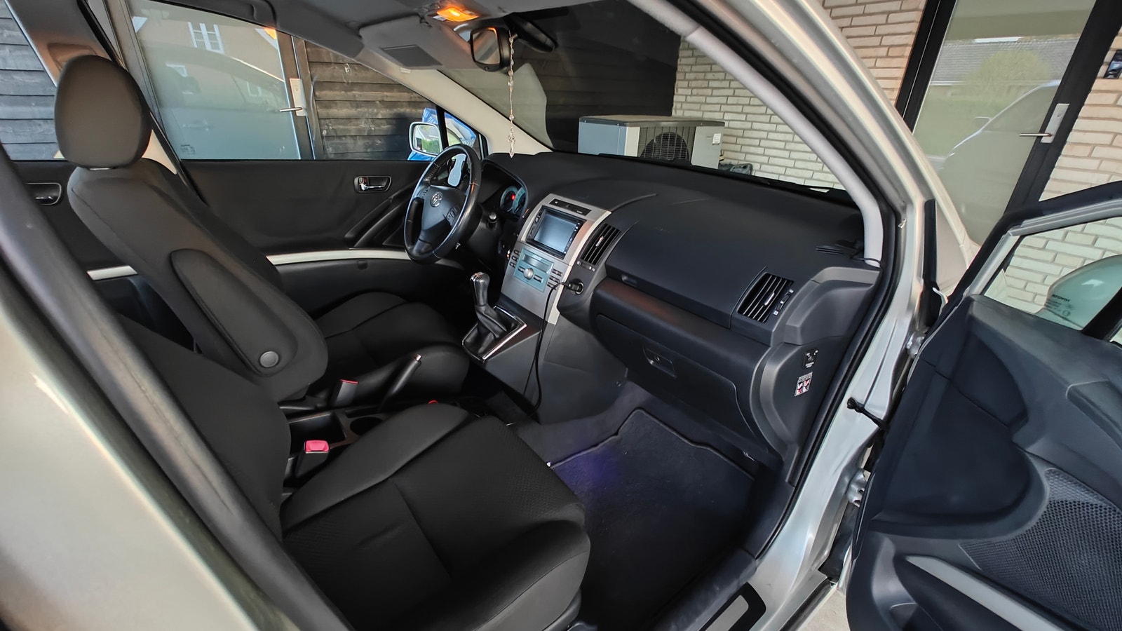 Toyota Corolla Verso til salg hos Nabilli