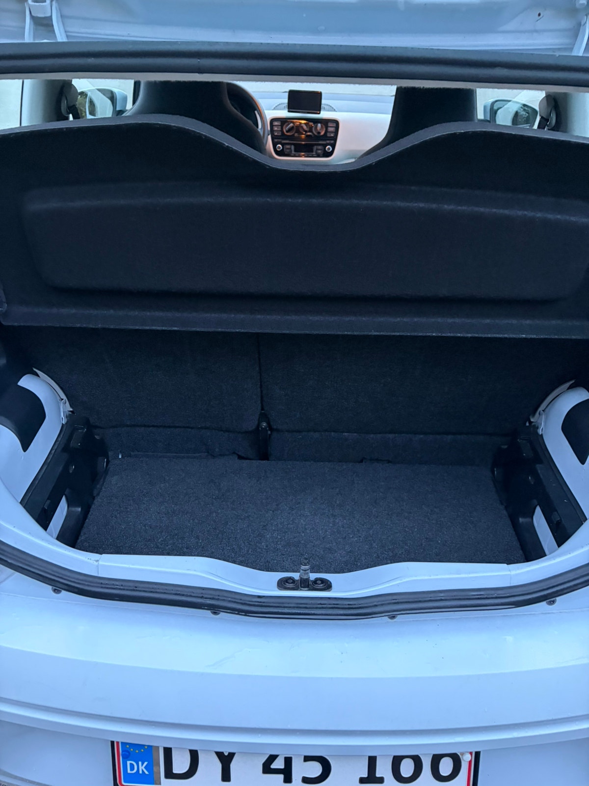 VW UP! til salg hos Nabilli