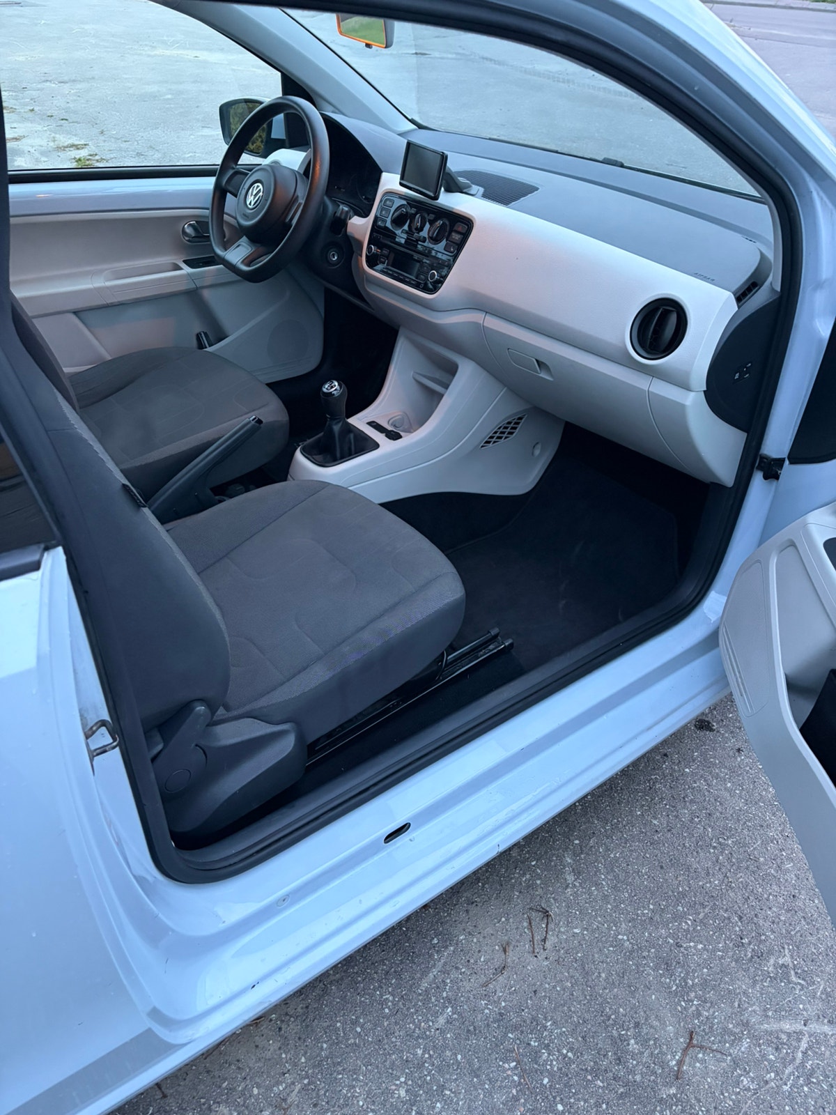 VW UP! til salg hos Nabilli