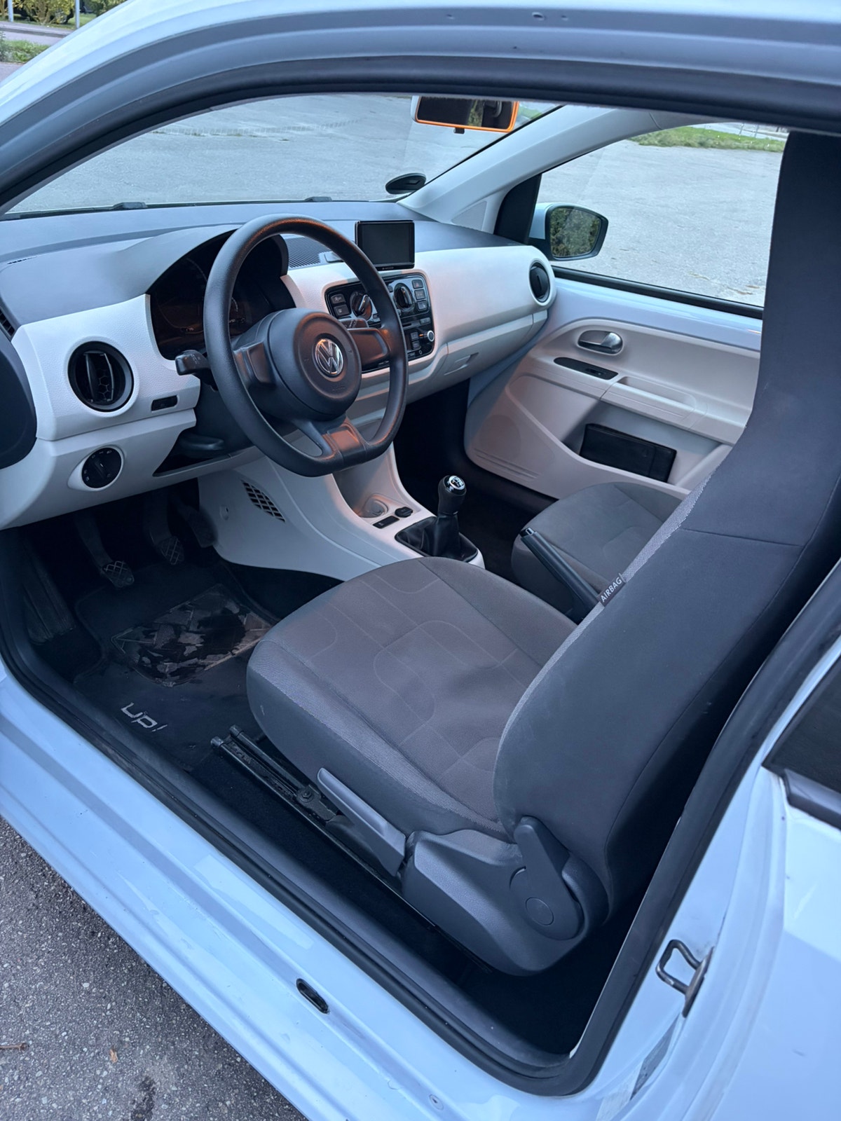 VW UP! til salg hos Nabilli