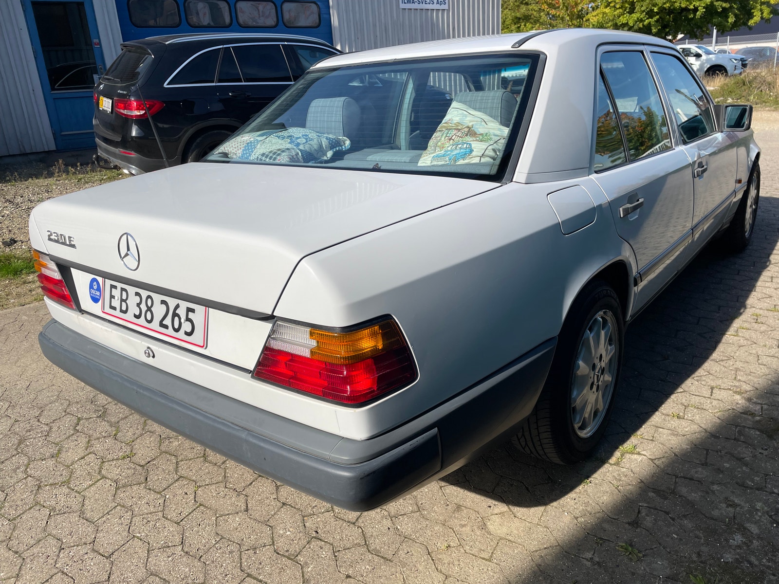 Mercedes 230 E til salg hos Nabilli