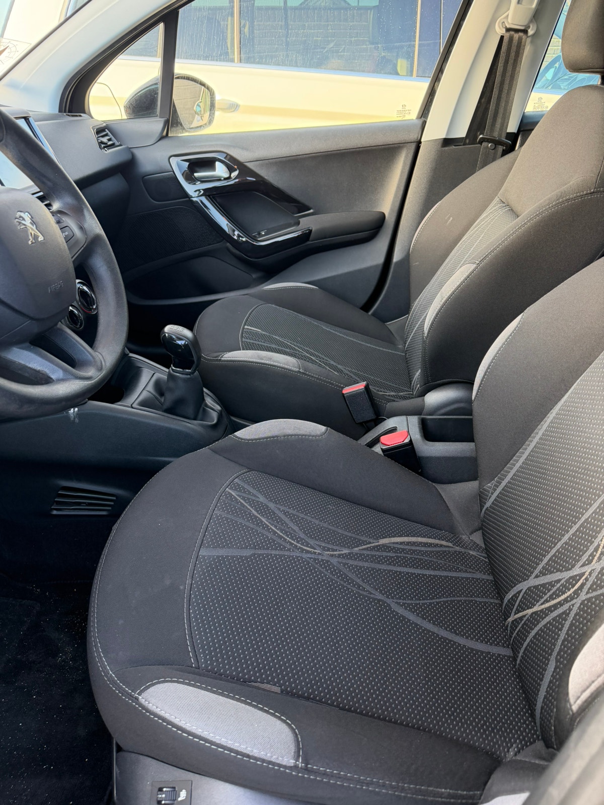 Peugeot 208 til salg hos Nabilli