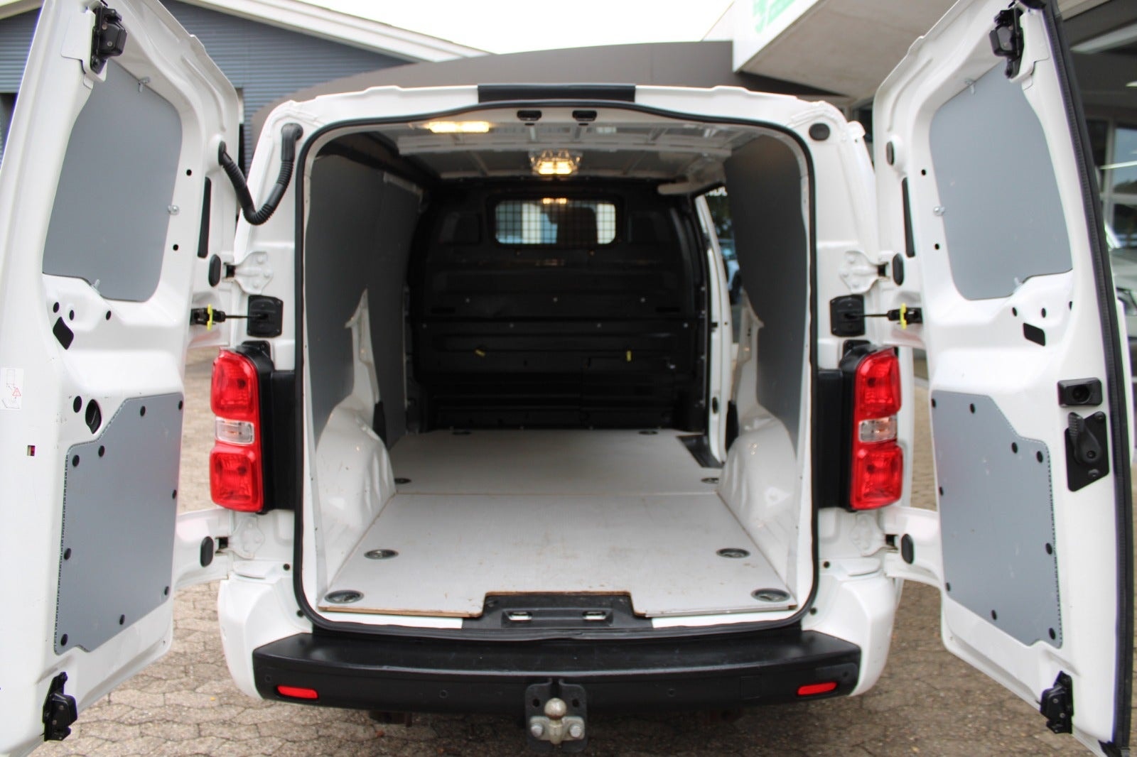 Peugeot Expert til salg hos Nabilli