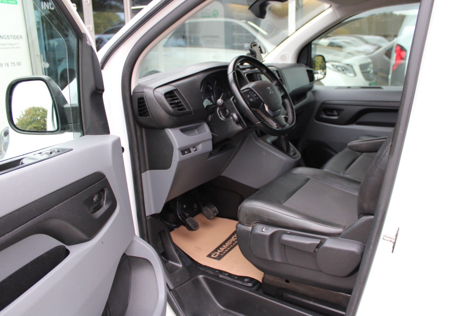 Peugeot Expert til salg hos Nabilli