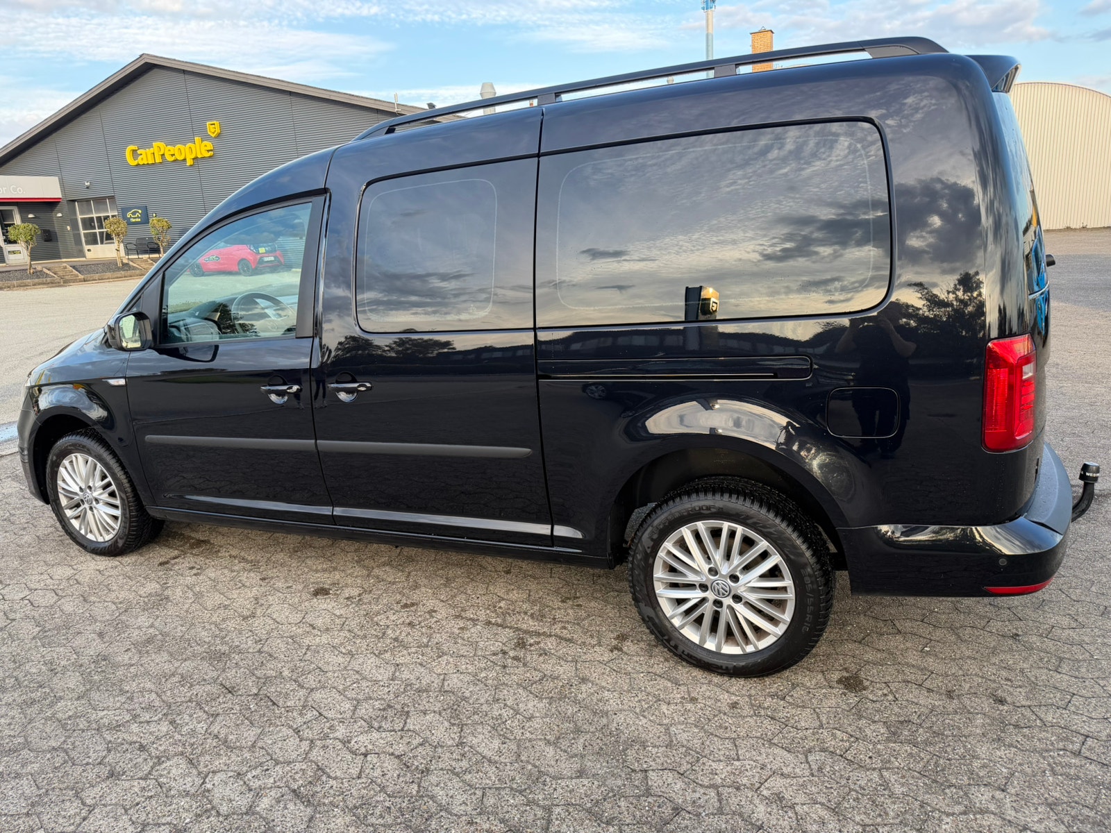 VW Caddy til salg hos Nabilli