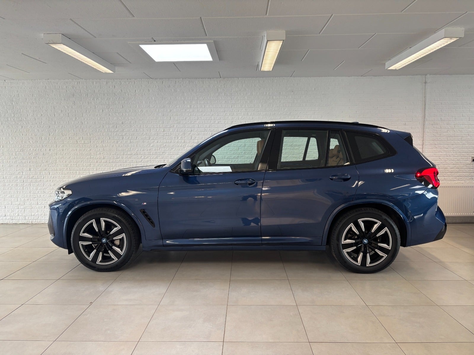 BMW iX3 til salg hos Nabilli