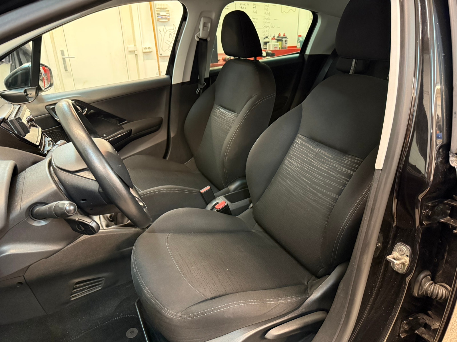 Peugeot 208 til salg hos Nabilli