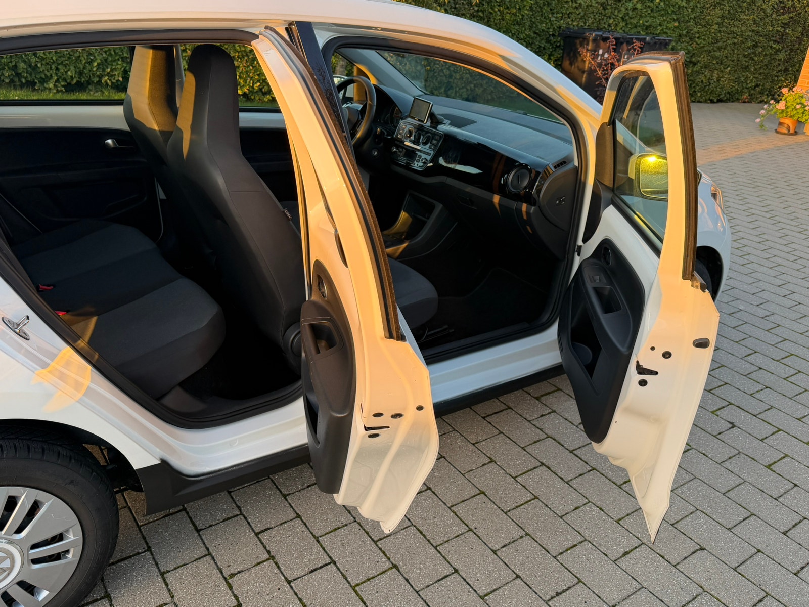 VW UP! til salg hos Nabilli