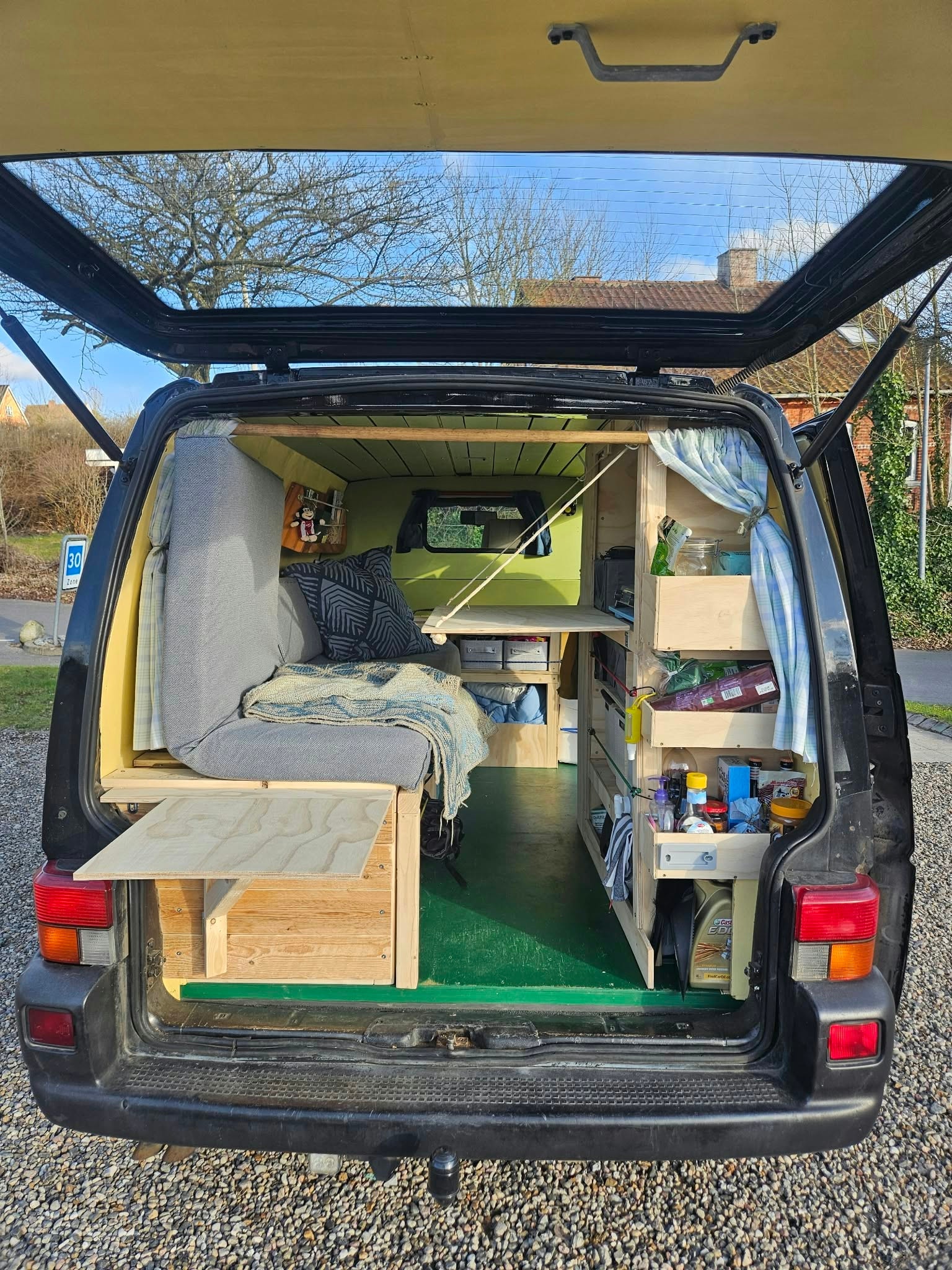 VW Transporter til salg hos Nabilli