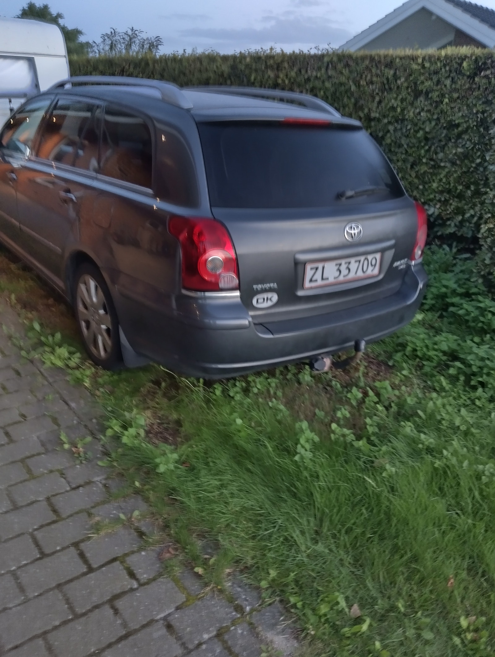 Toyota Avensis til salg hos Nabilli