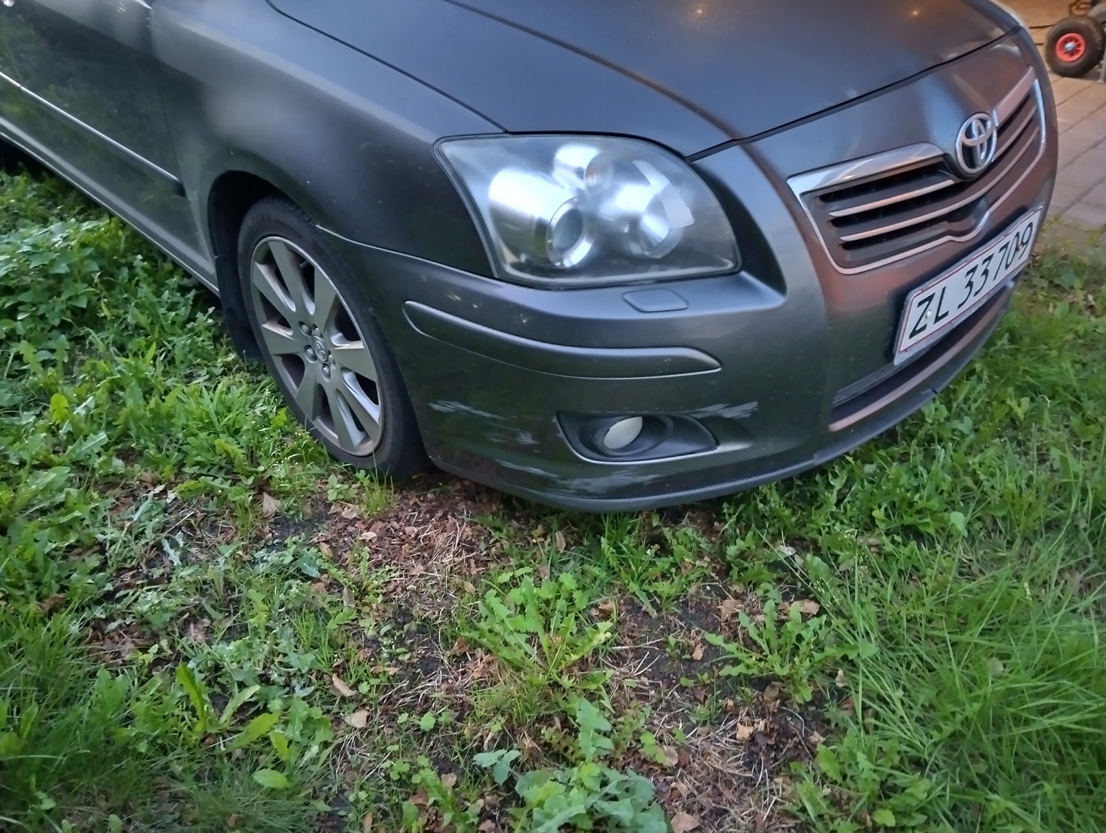 Toyota Avensis til salg hos Nabilli