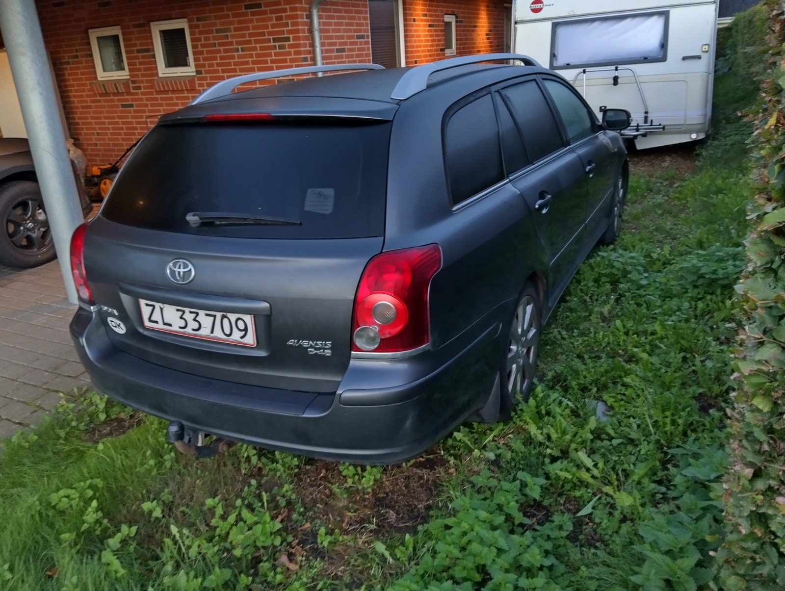 Toyota Avensis til salg hos Nabilli