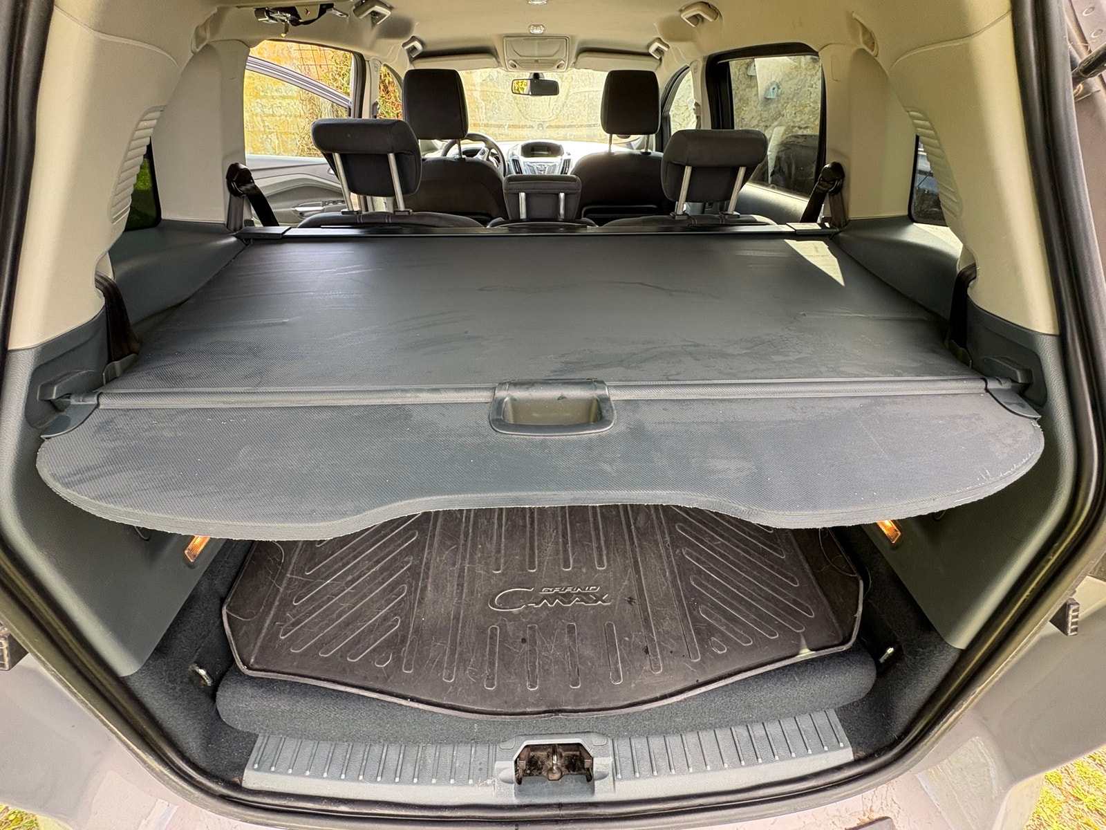 Ford Grand C-MAX til salg hos Nabilli