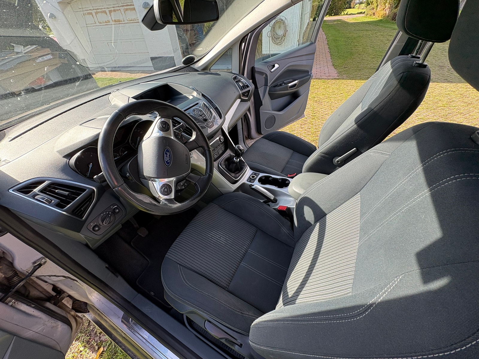 Ford Grand C-MAX til salg hos Nabilli