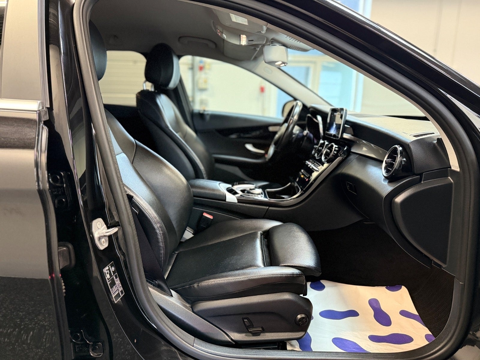 Mercedes C220 d til salg hos Nabilli