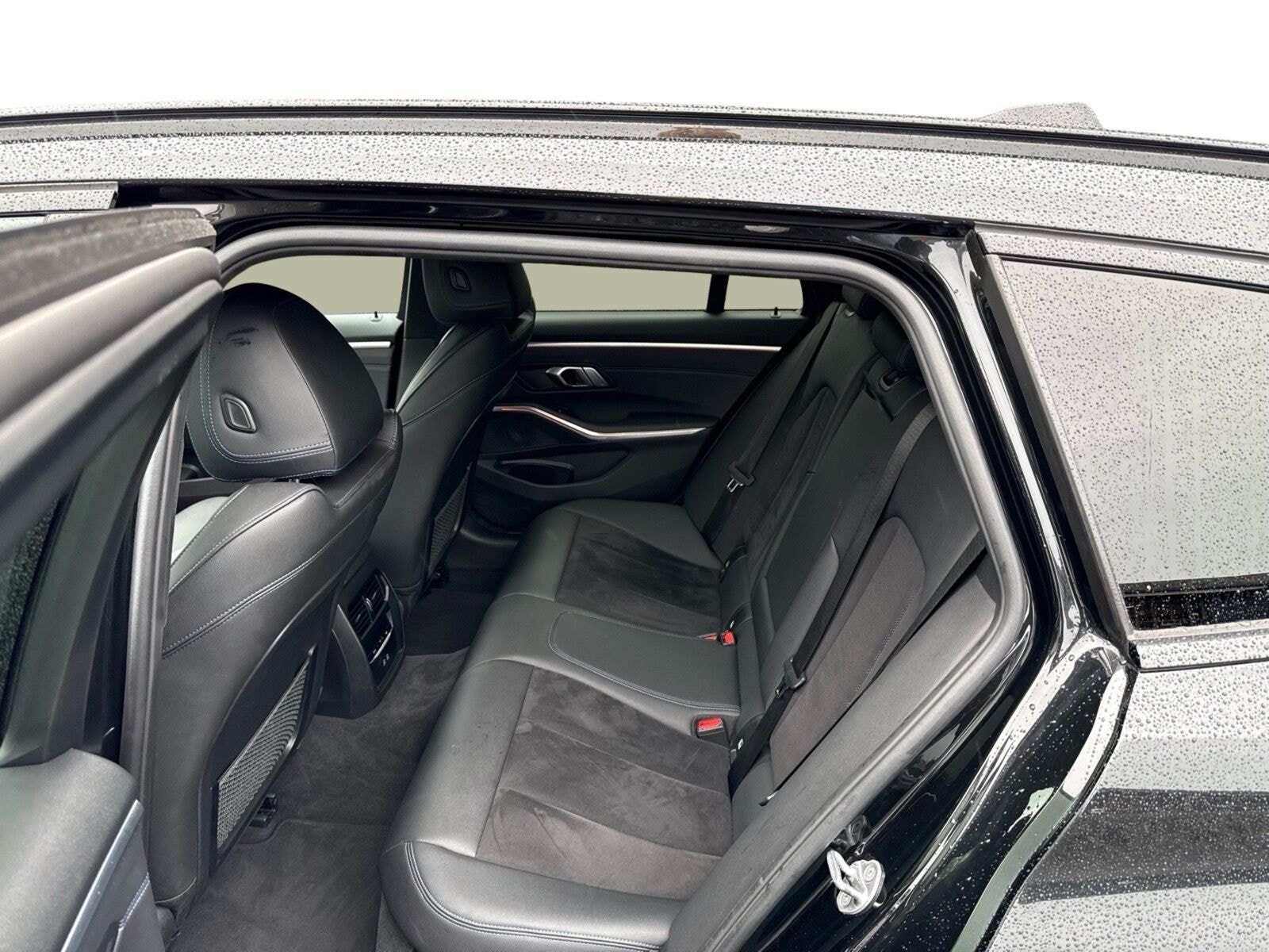 BMW 330e til salg hos Nabilli
