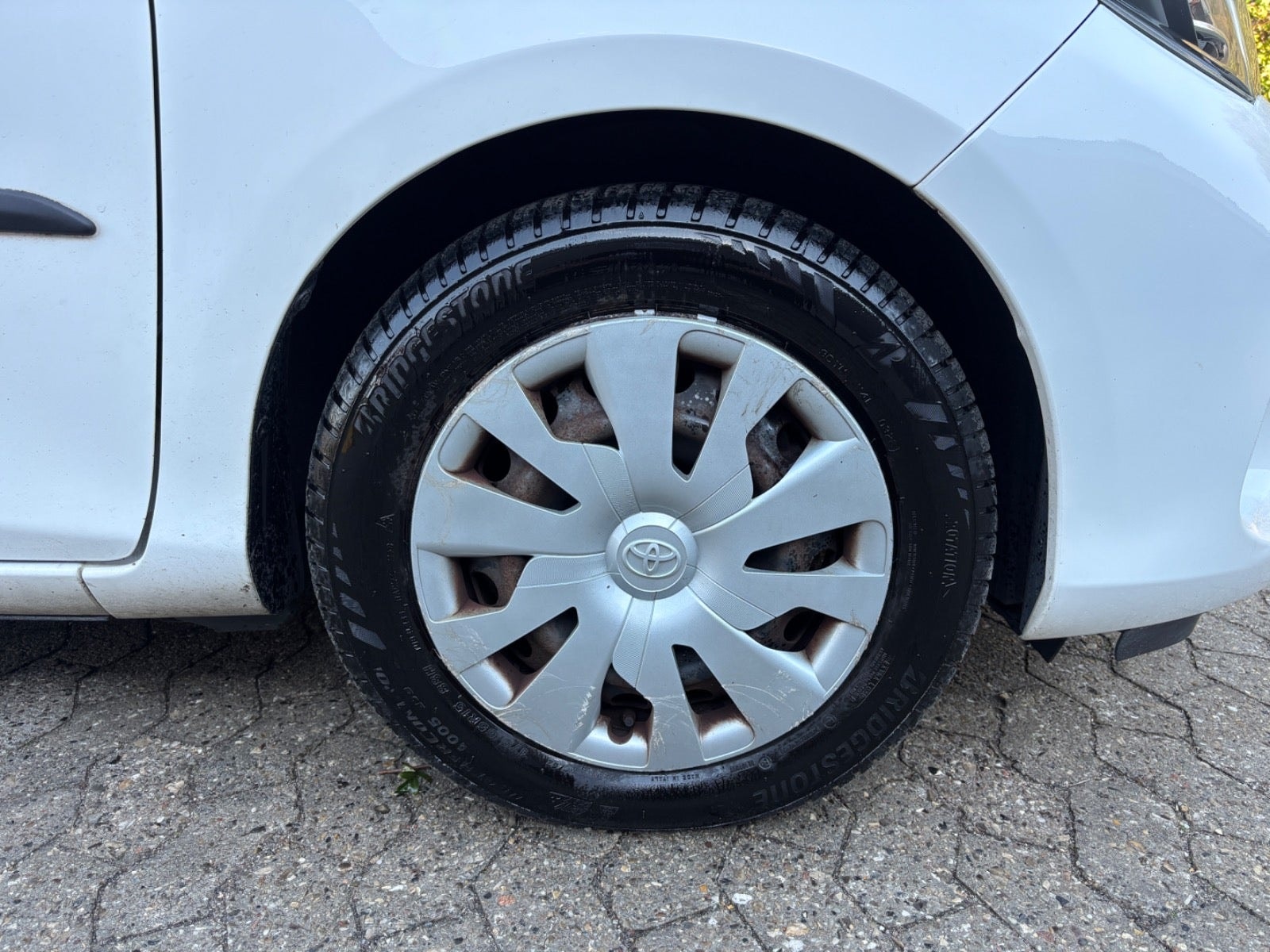 Toyota Yaris til salg hos Nabilli