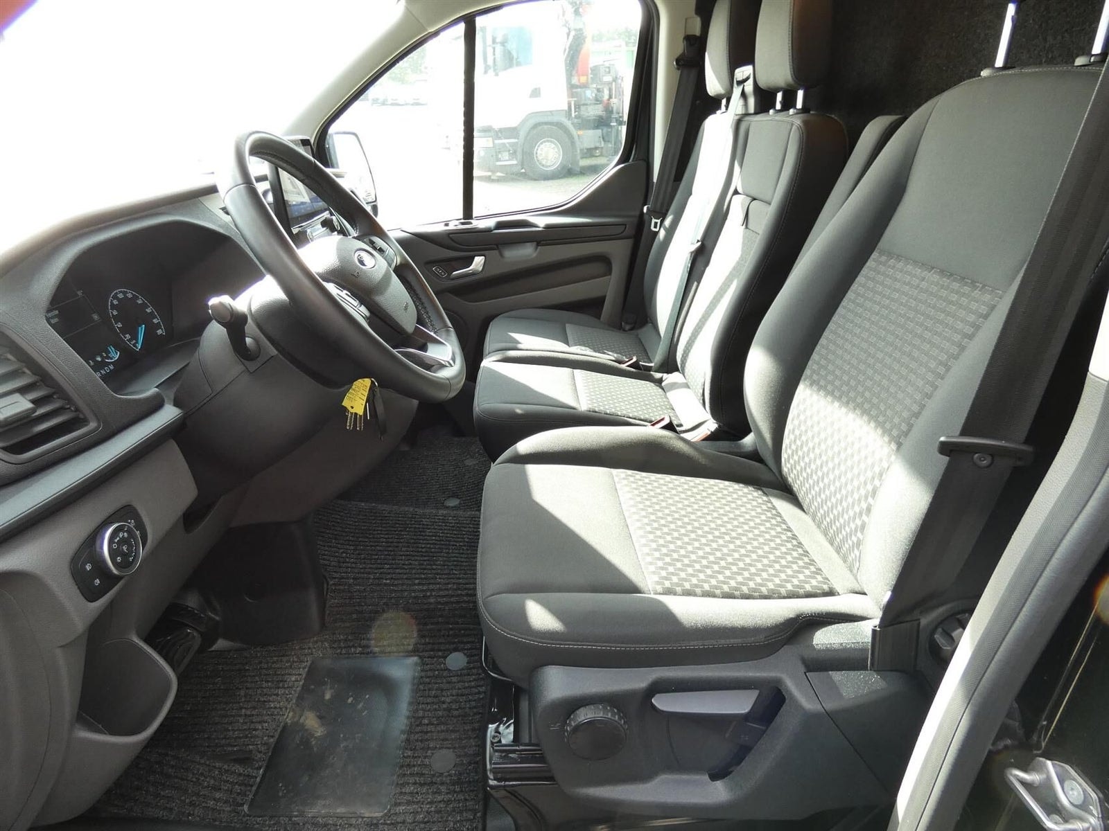 Ford Transit Custom 320L til salg hos Nabilli