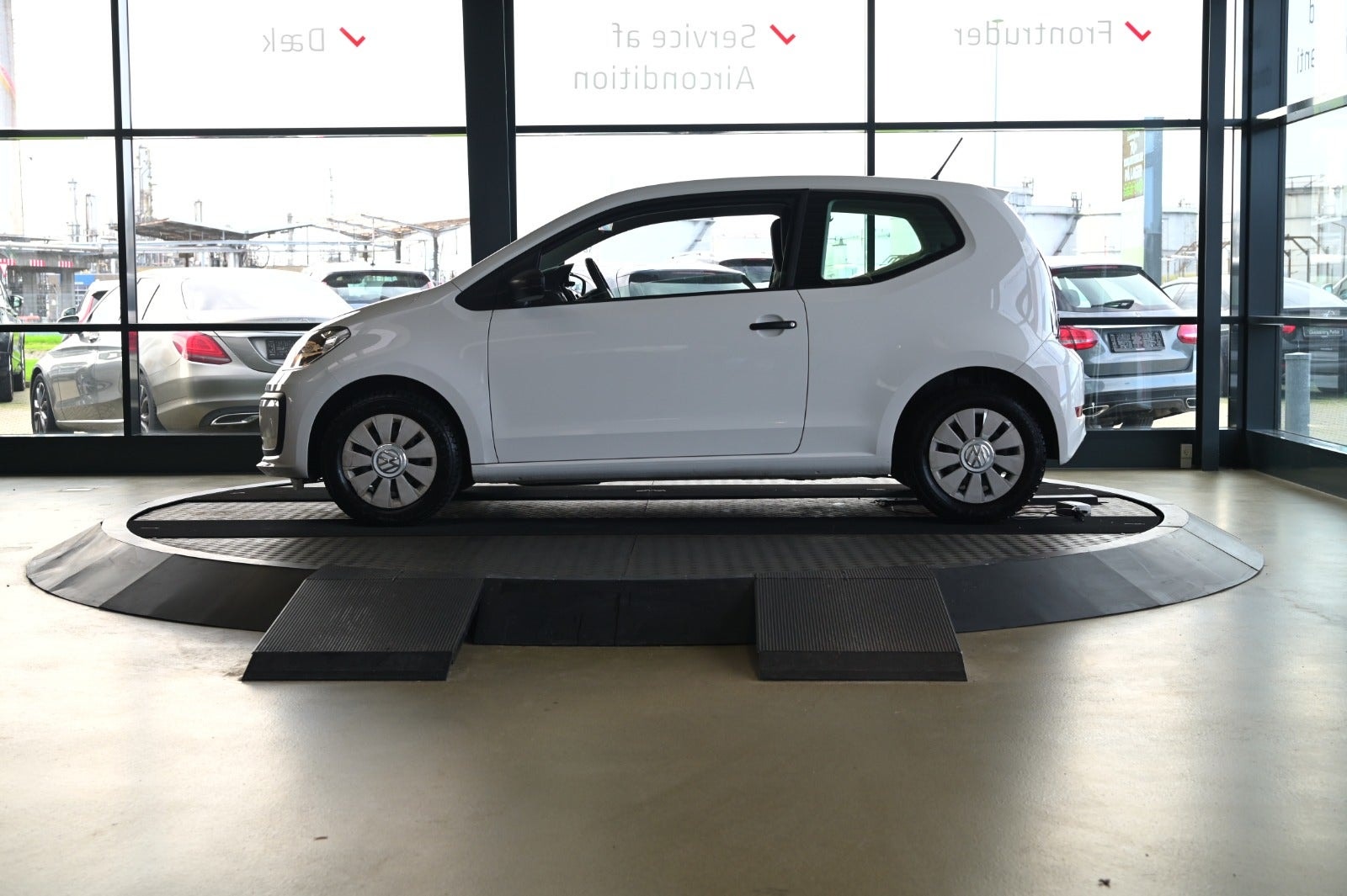VW UP! til salg hos Nabilli
