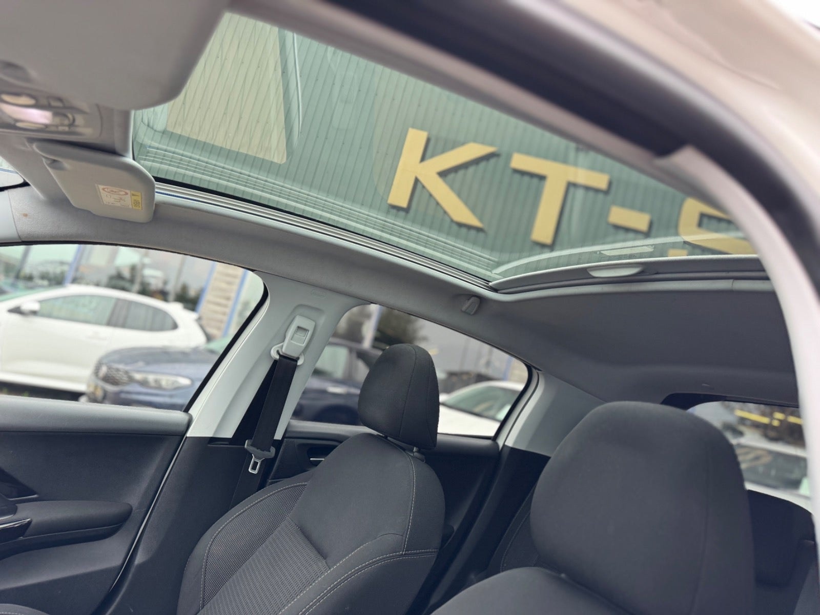 Peugeot 208 – billede 8