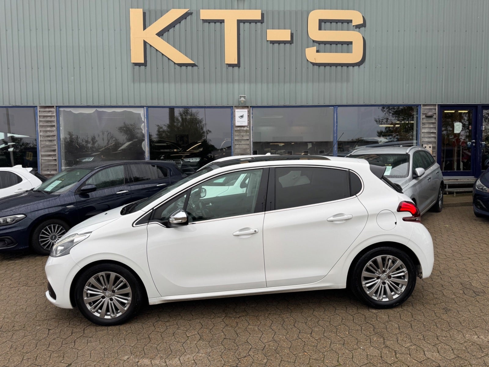 Peugeot 208 – billede 2