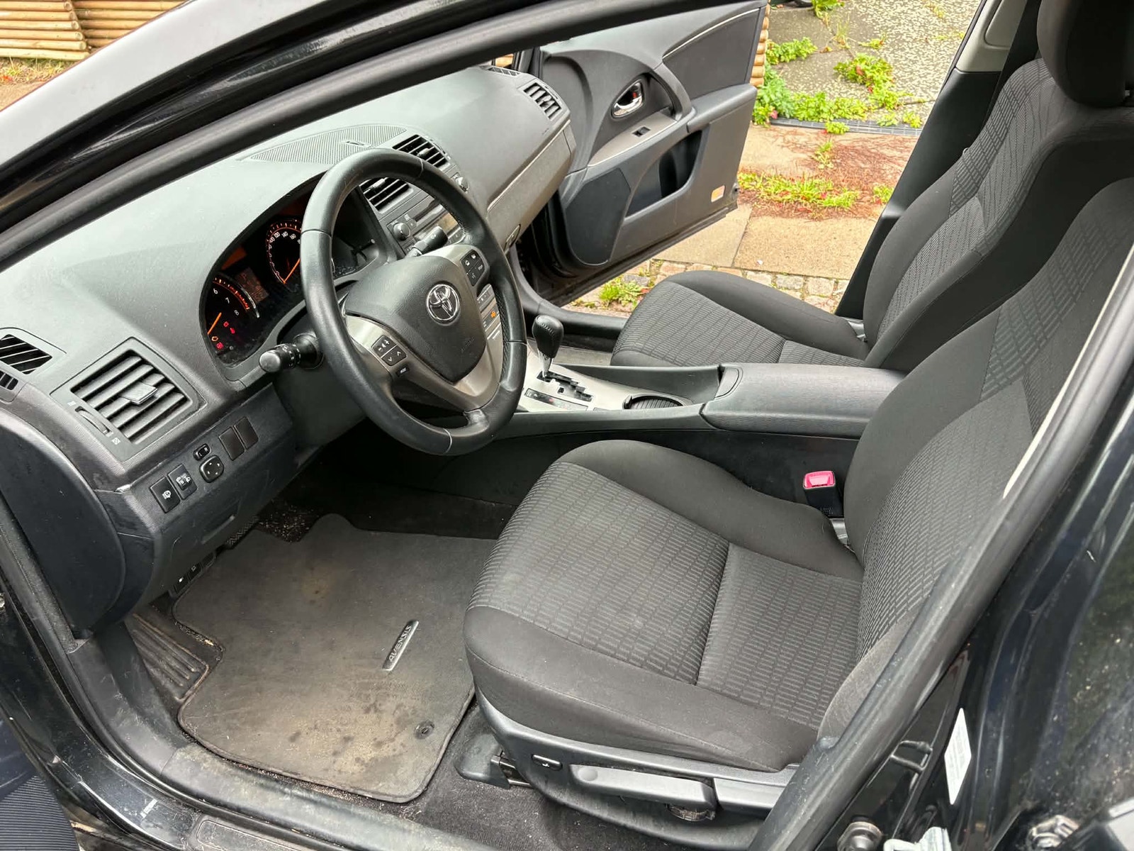 Toyota Avensis – billede 12