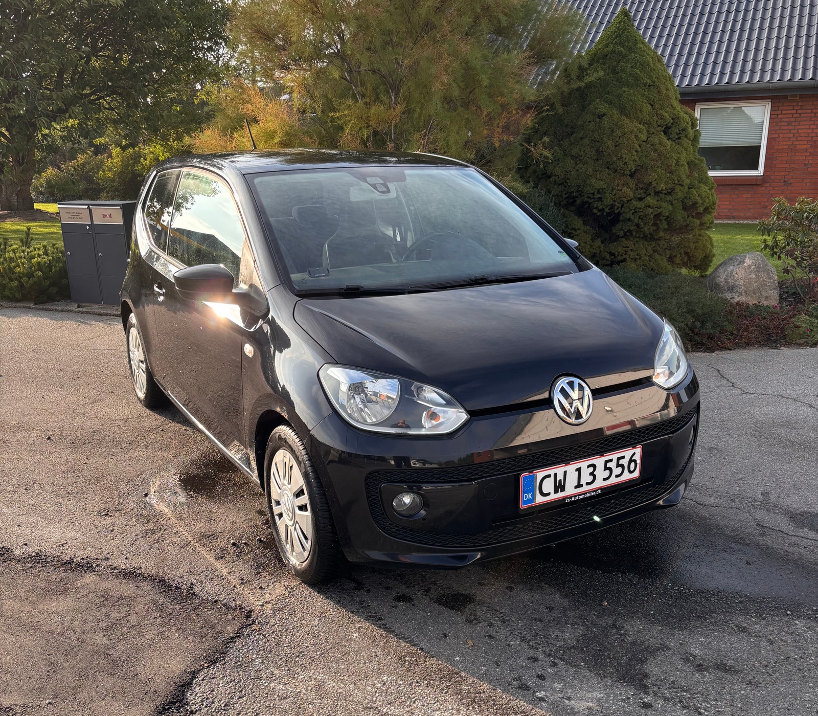 VW UP! til salg hos Nabilli
