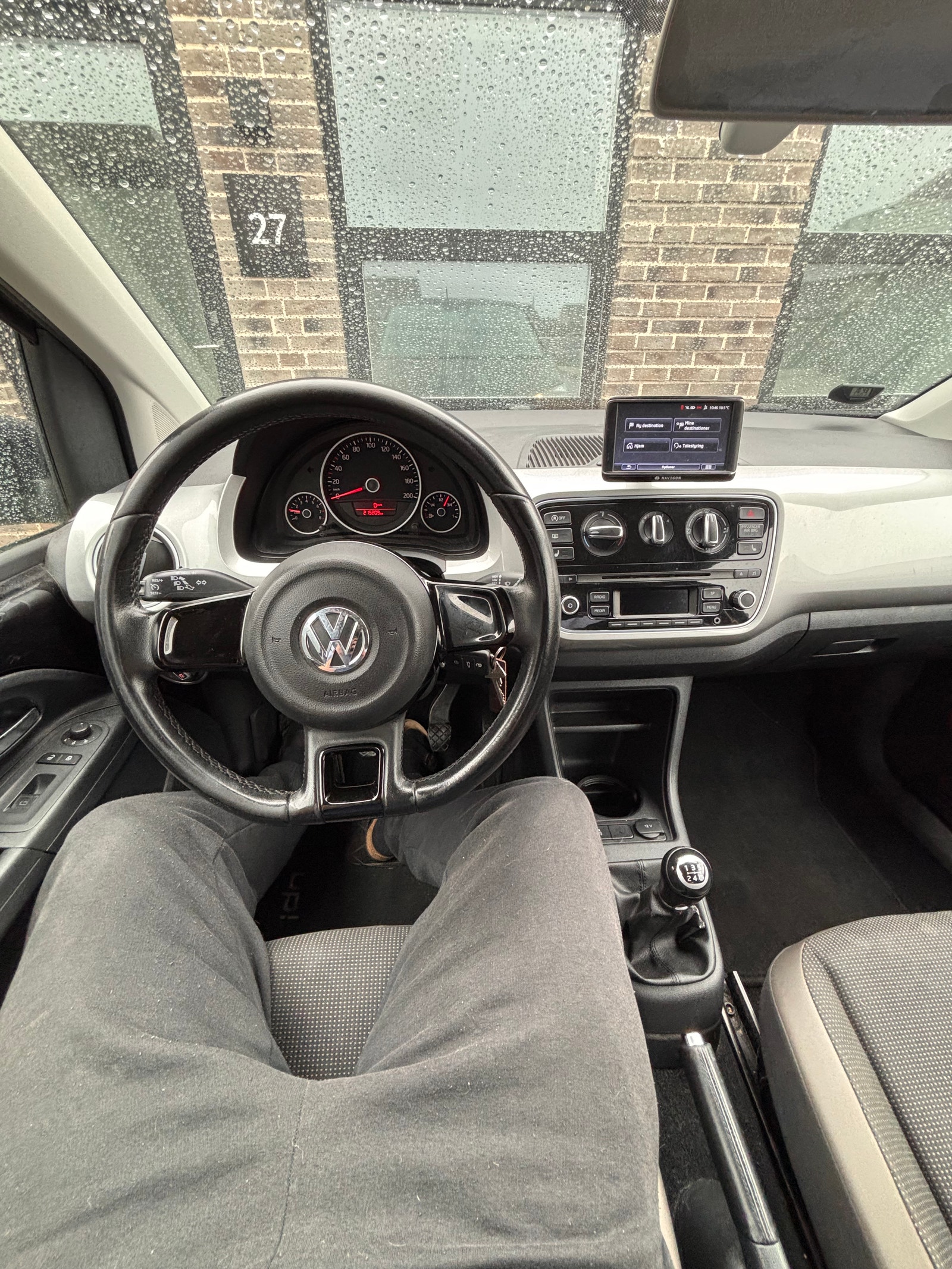 VW UP! til salg hos Nabilli