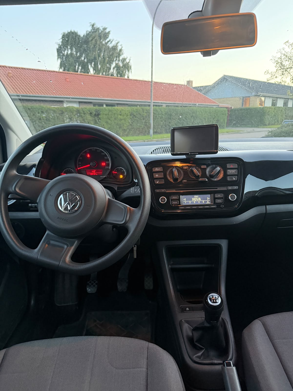 VW UP! til salg hos Nabilli