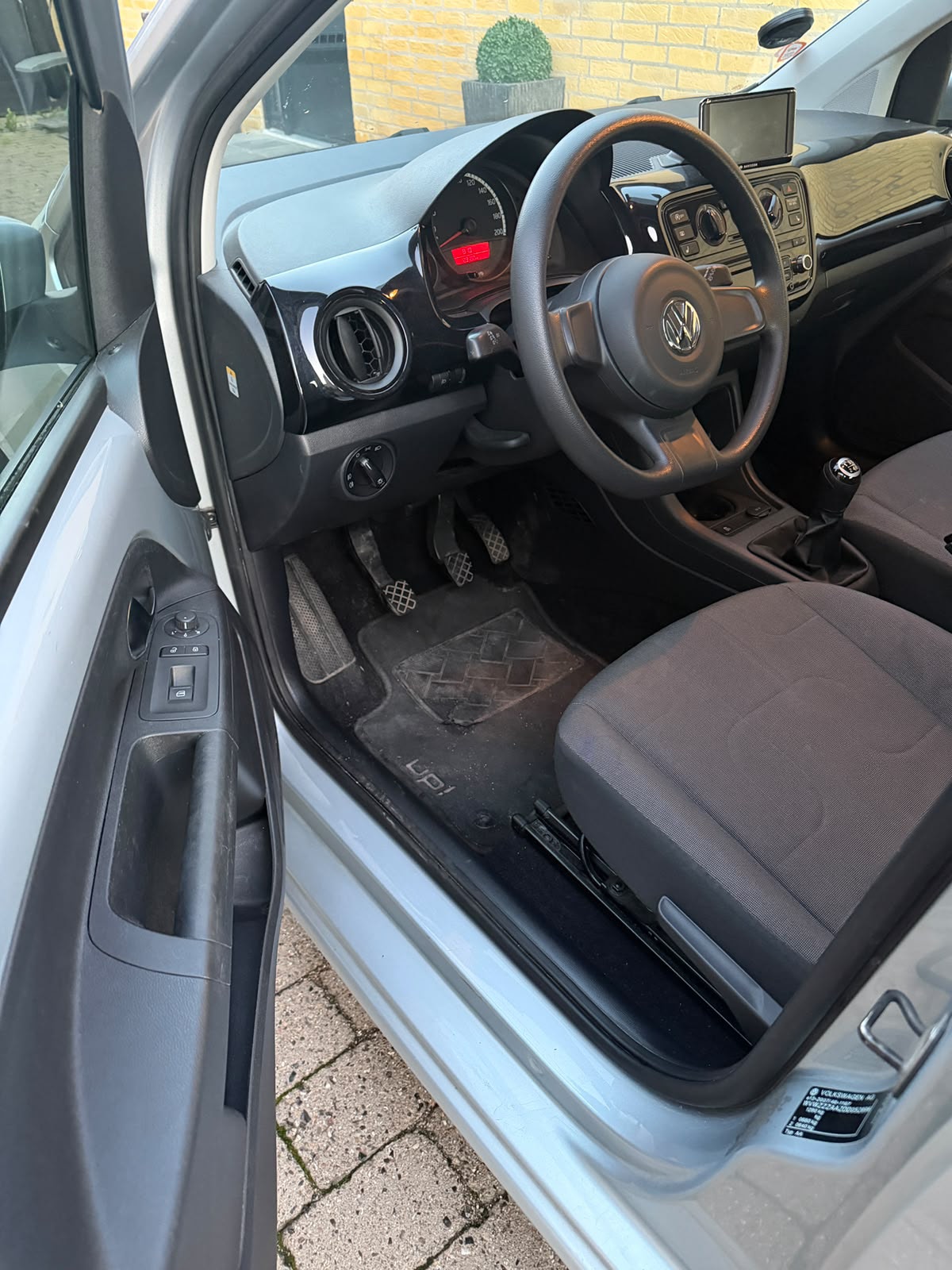 VW UP! til salg hos Nabilli