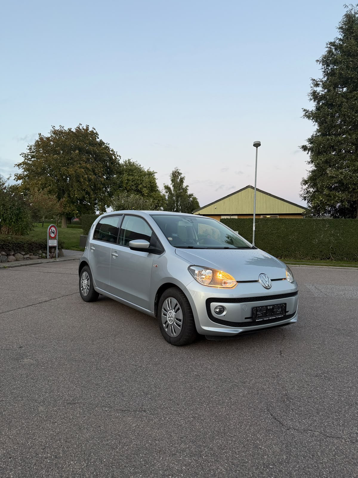 VW UP! til salg hos Nabilli