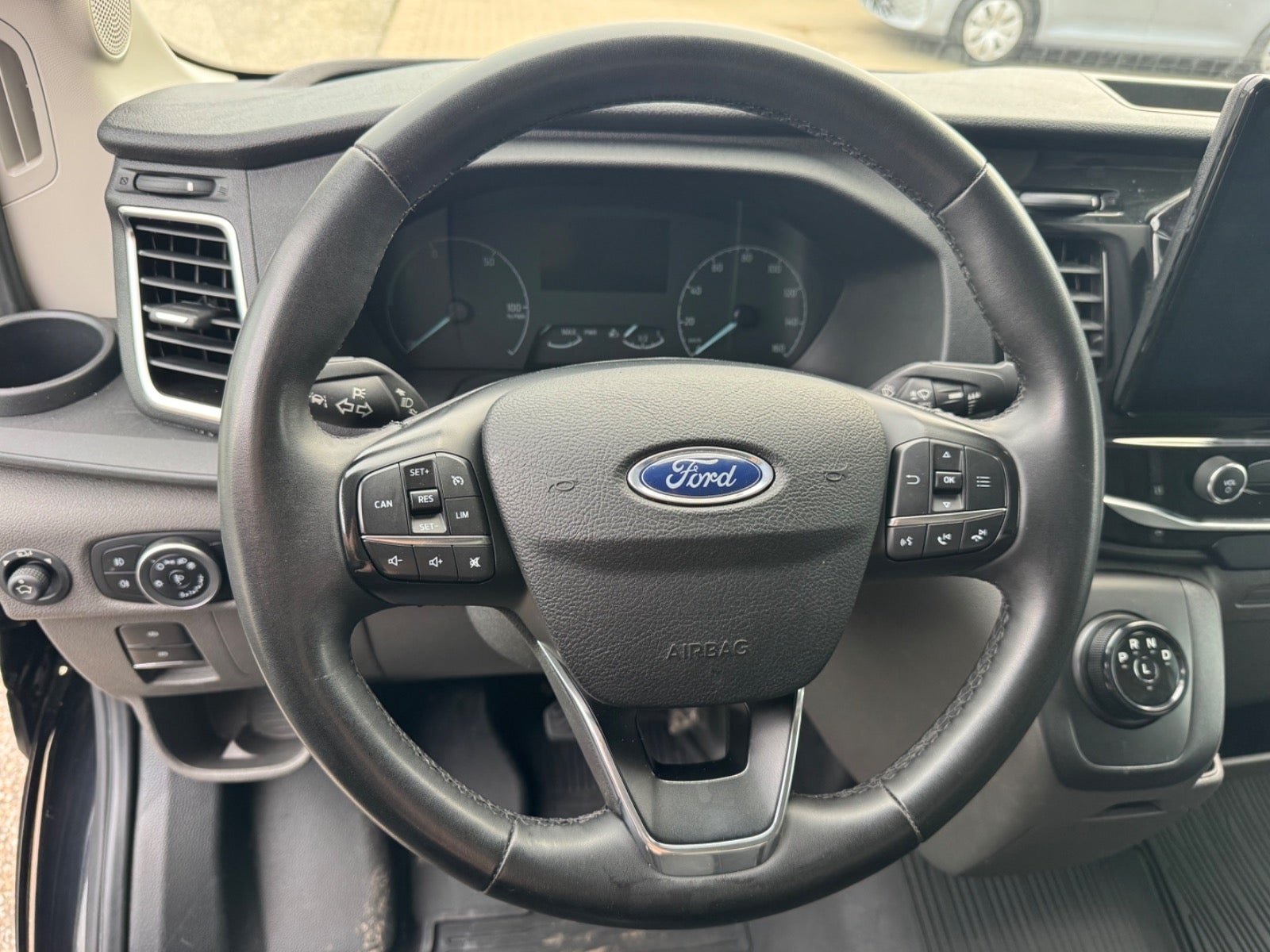 Ford E-Transit 350 L2 Van til salg hos Nabilli