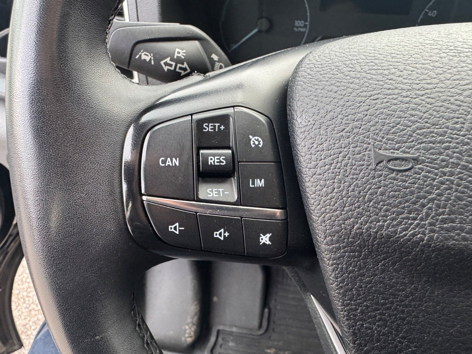 Ford E-Transit 350 L2 Van til salg hos Nabilli