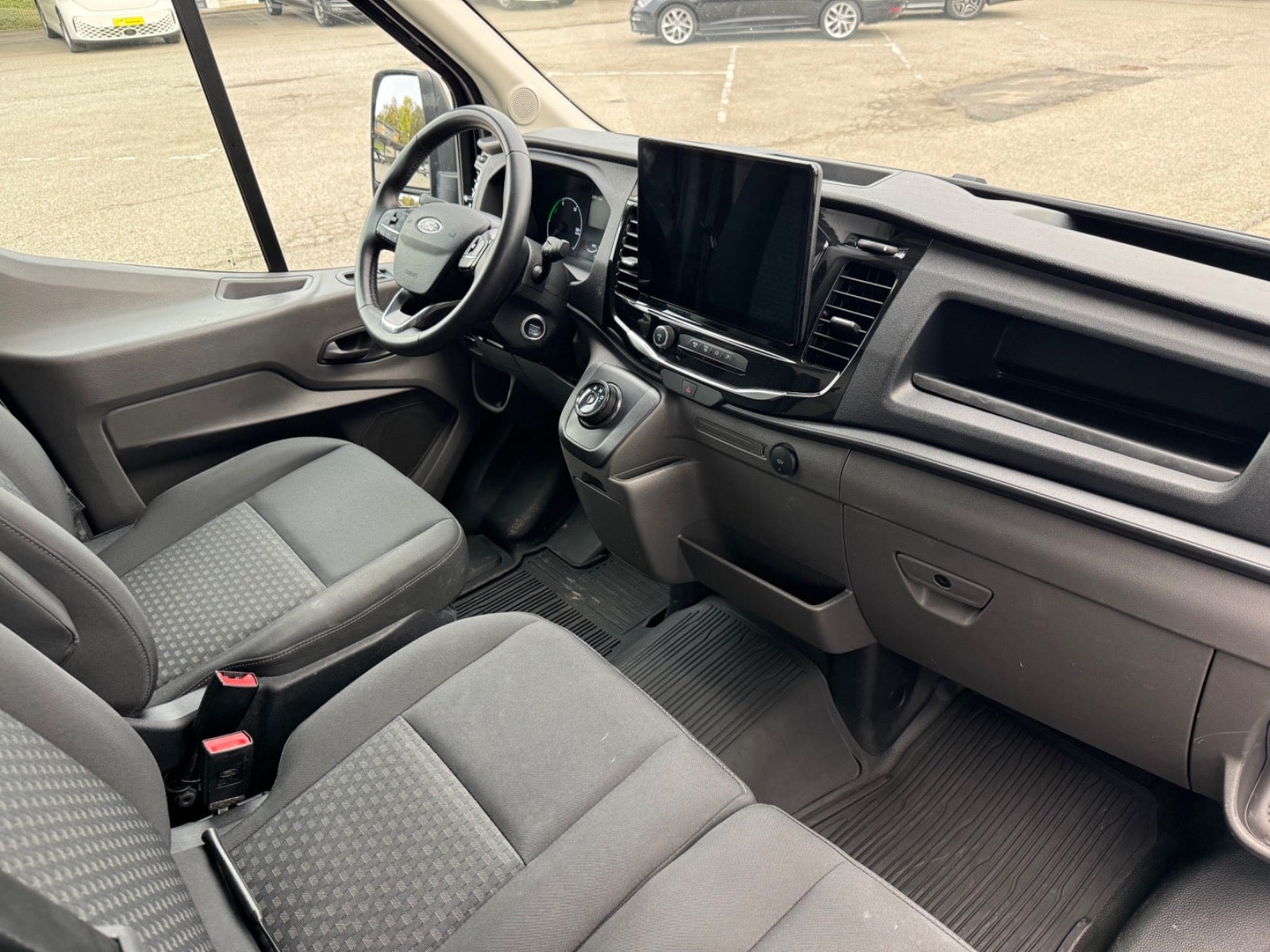 Ford E-Transit 350 L2 Van til salg hos Nabilli