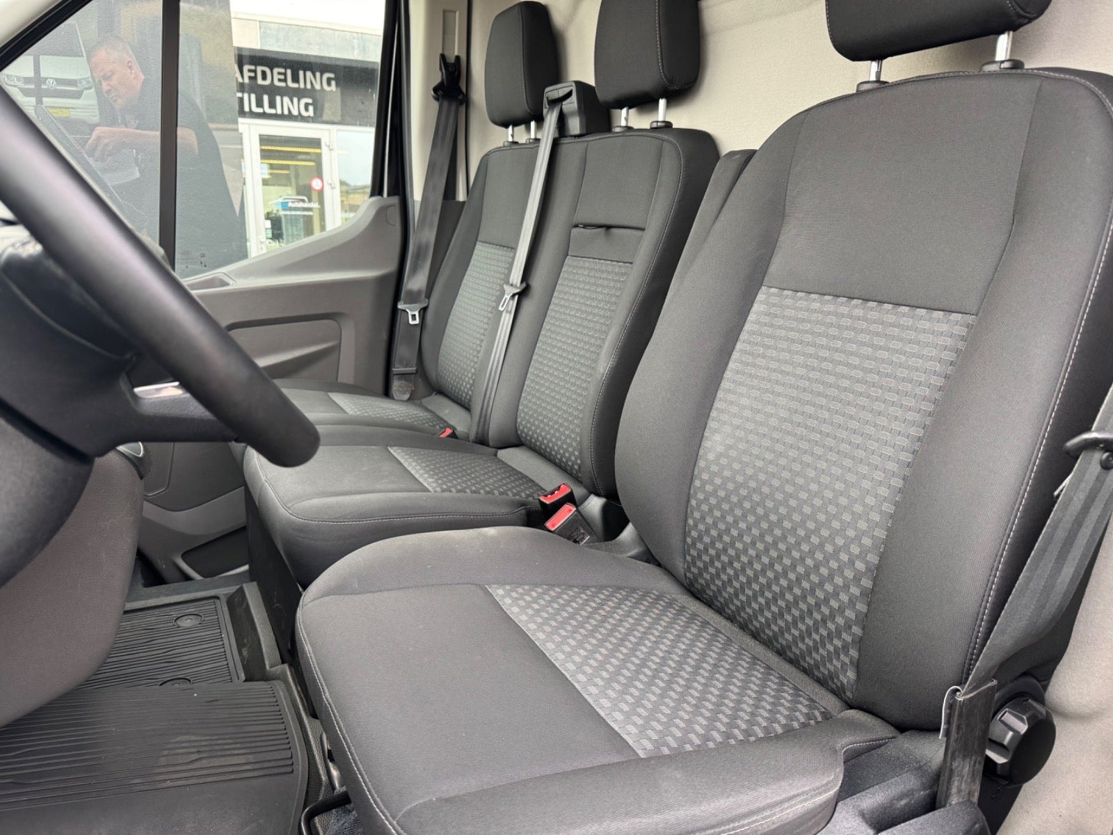 Ford E-Transit 350 L2 Van til salg hos Nabilli