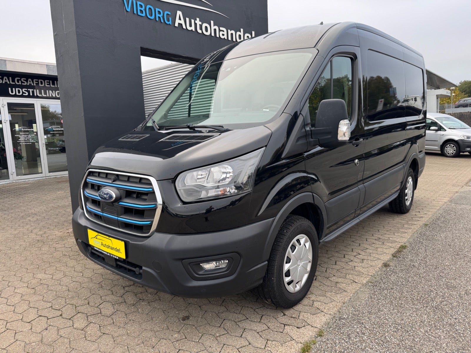 Ford E-Transit 350 L2 Van til salg hos Nabilli