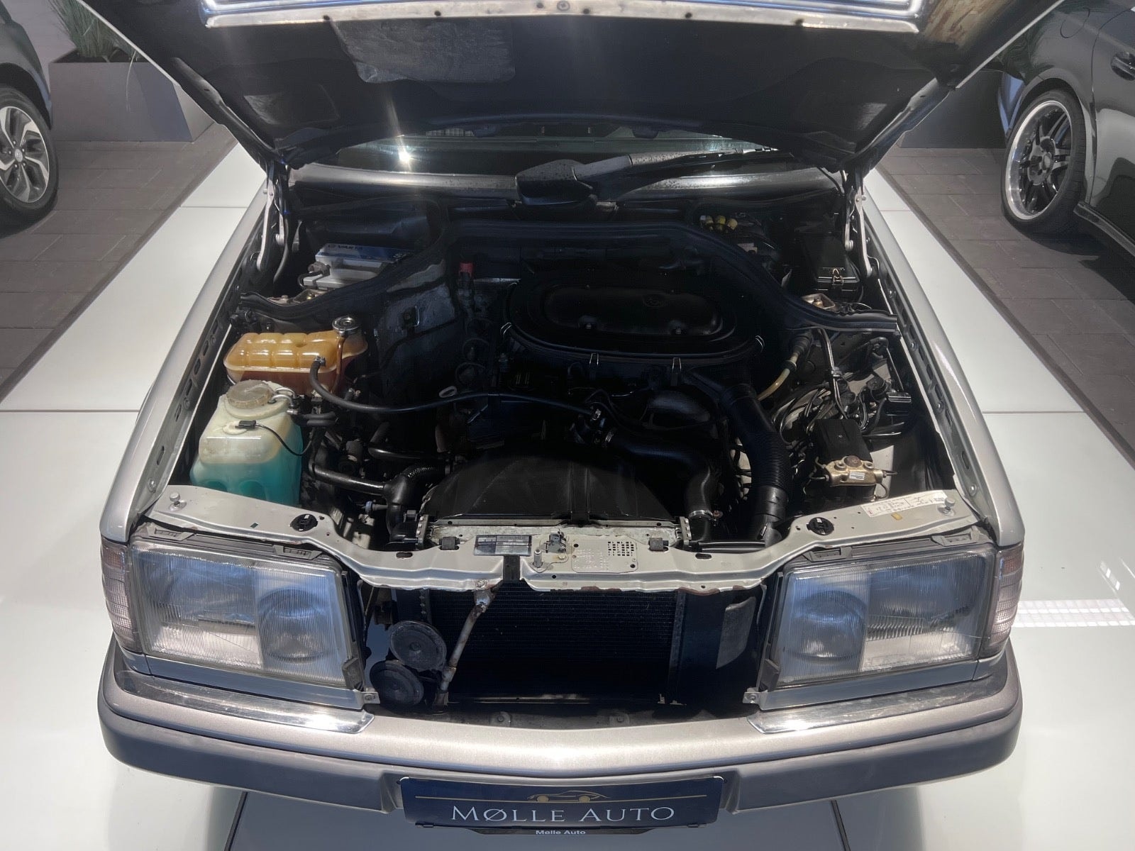 Mercedes 230 CE til salg hos Nabilli
