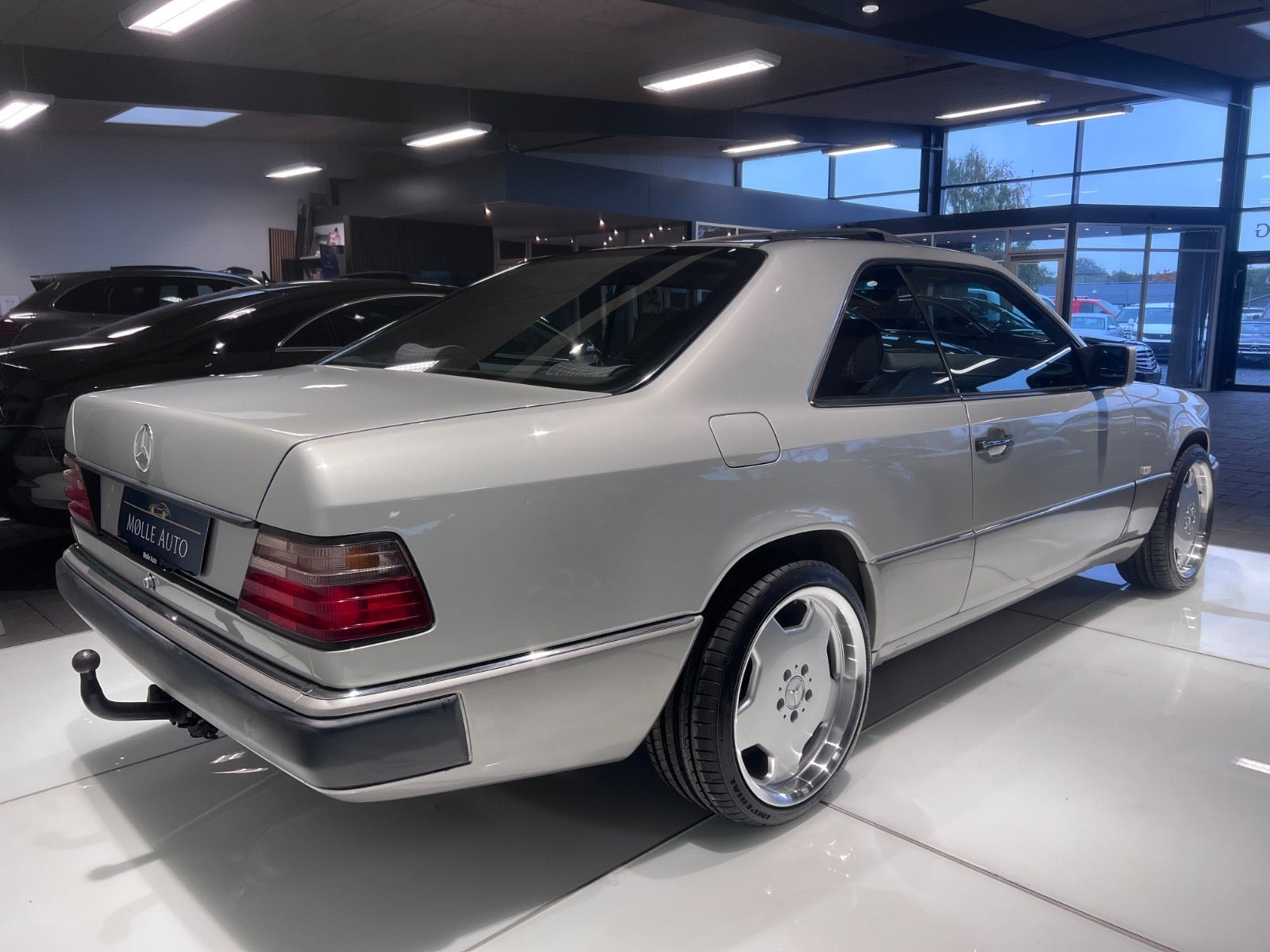 Mercedes 230 CE til salg hos Nabilli