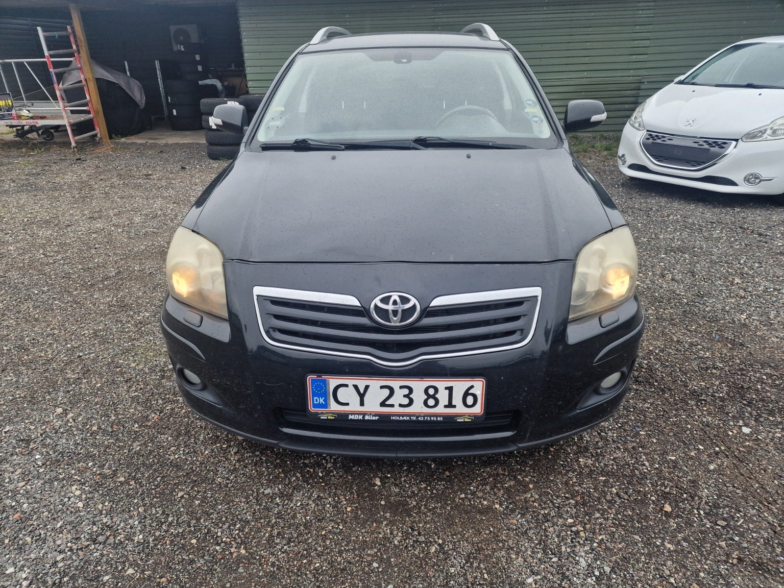 Toyota Avensis til salg hos Nabilli