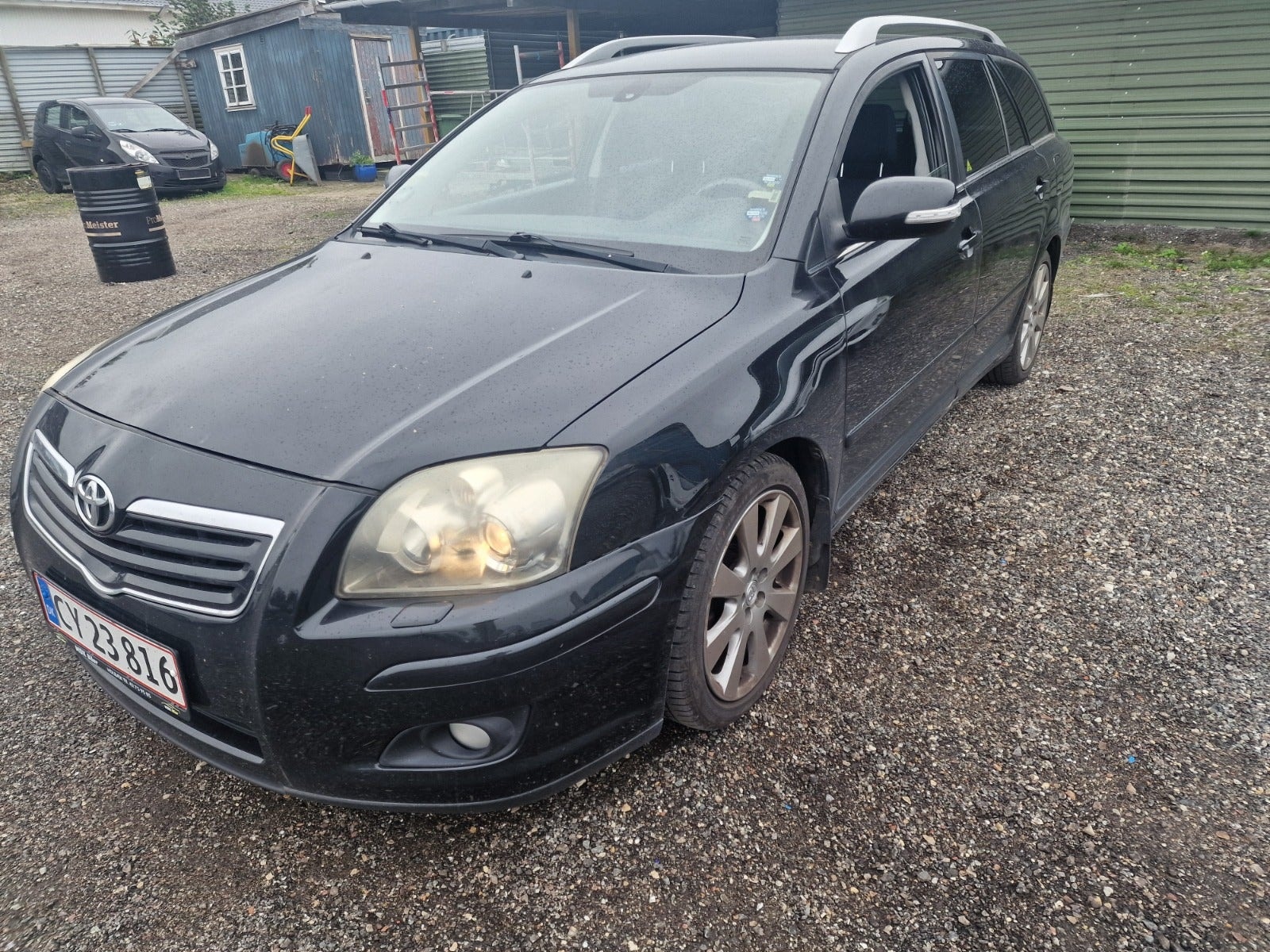 Toyota Avensis til salg hos Nabilli