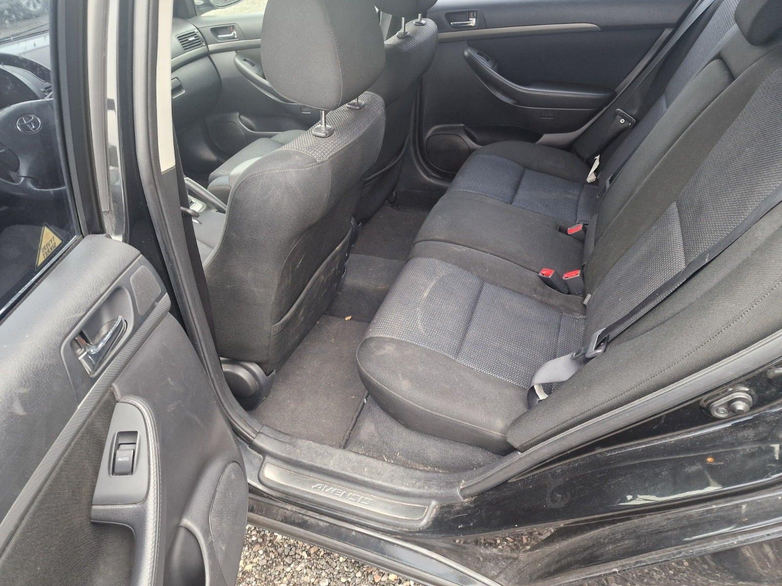 Toyota Avensis til salg hos Nabilli